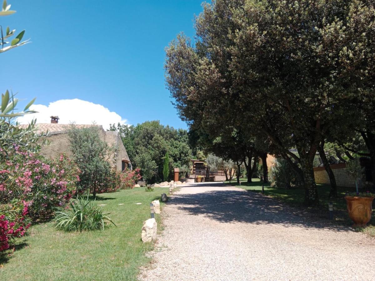 Les Troglodytes Du Ventoux Vila Bollène Exterior foto